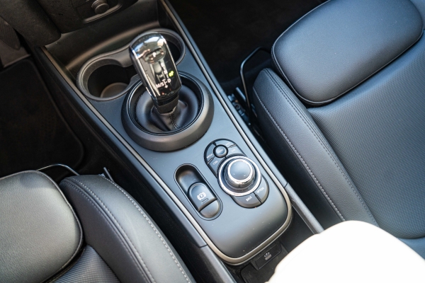 MINI COUNTRYMAN COOPER Essential 136 ch BVA7