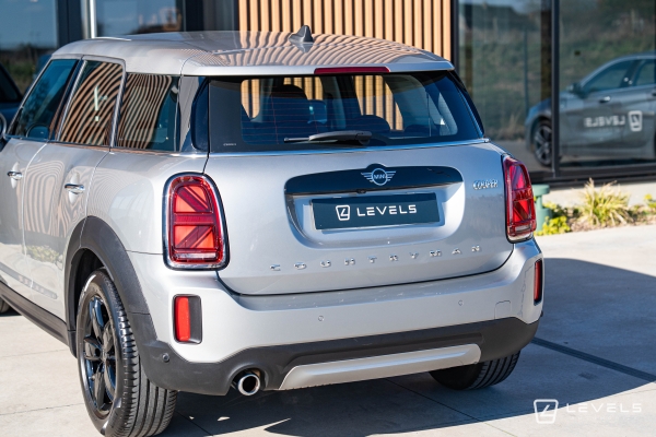 MINI COUNTRYMAN COOPER Essential 136 ch BVA7