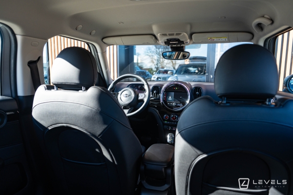 MINI COUNTRYMAN COOPER Essential 136 ch BVA7