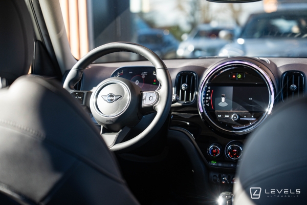 MINI COUNTRYMAN COOPER Essential 136 ch BVA7