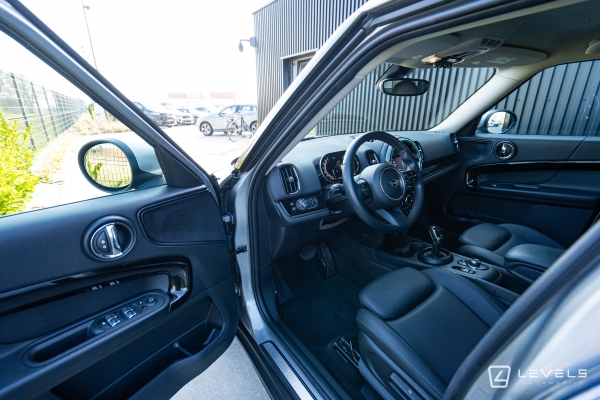 MINI COUNTRYMAN COOPER Essential 136 ch BVA7