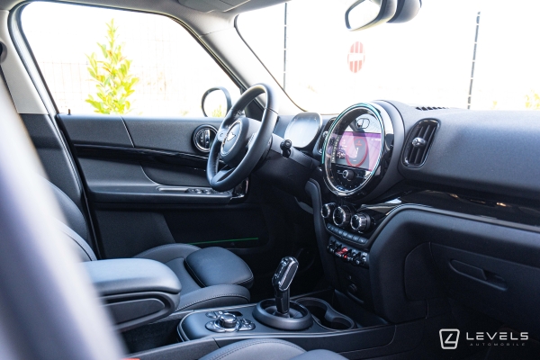 MINI COUNTRYMAN COOPER Essential 136 ch BVA7