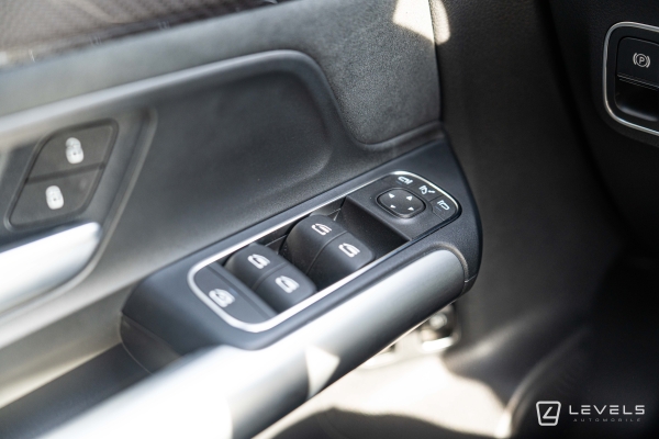 Mercedes GLA 250E AMG LINE 8G-DCT