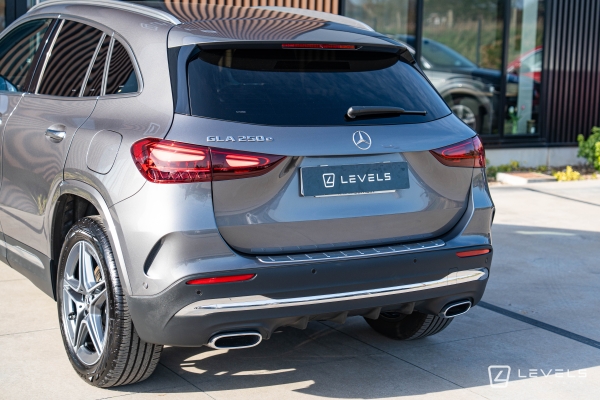 Mercedes GLA 250E AMG LINE 8G-DCT