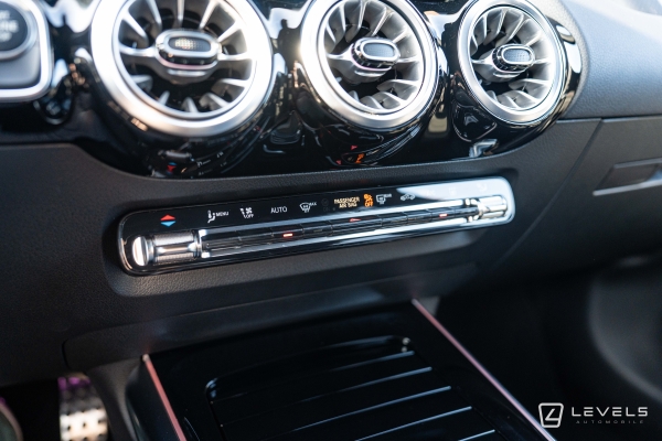 Mercedes GLA 250E AMG LINE 8G-DCT