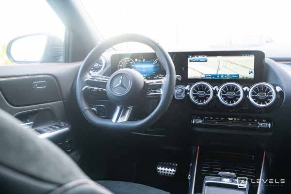 Mercedes GLA 250E AMG LINE 8G-DCT