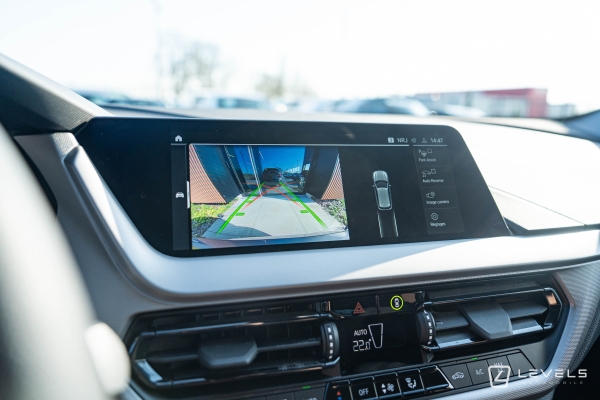 BMW SERIE 1 116i BUSINESS DESIGN BVA