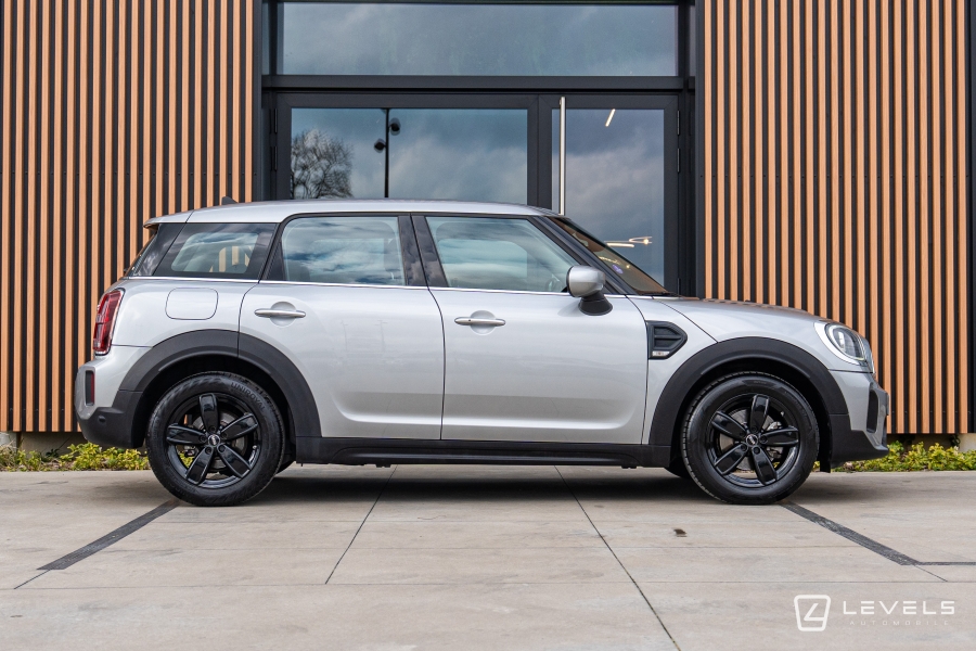 MINI COUNTRYMAN COOPER Essential 136 ch BVA7