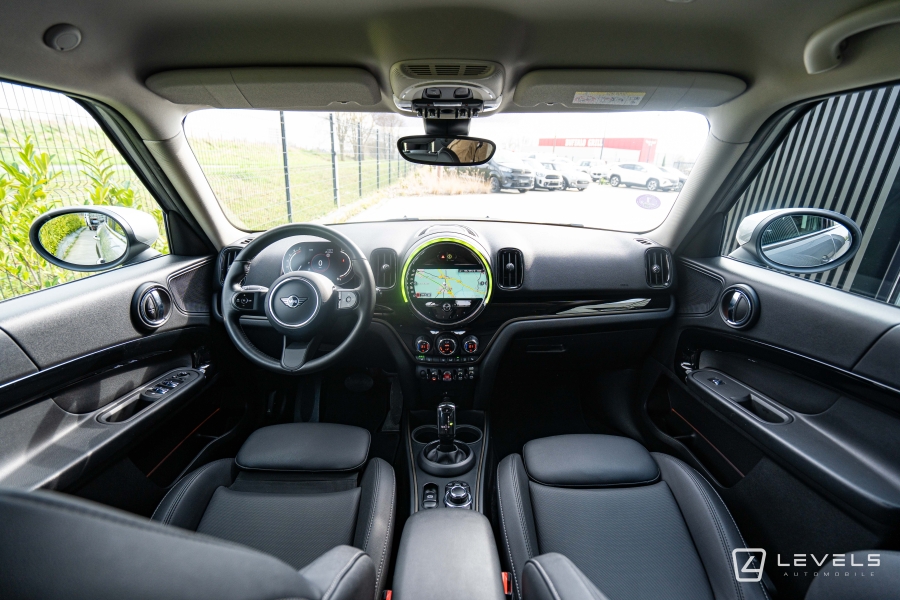 MINI COUNTRYMAN COOPER Essential 136 ch BVA7