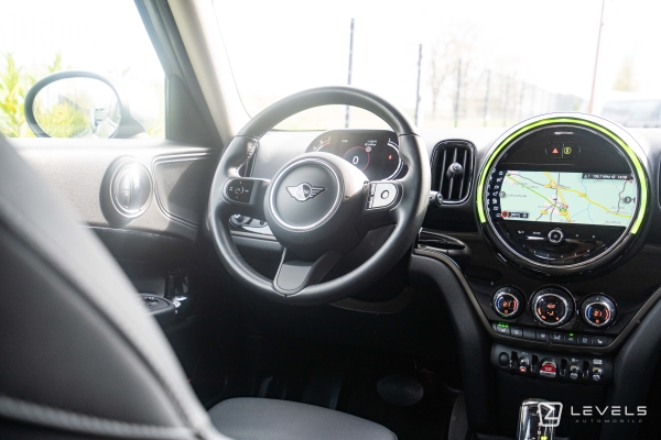 MINI COUNTRYMAN COOPER Essential 136 ch BVA7