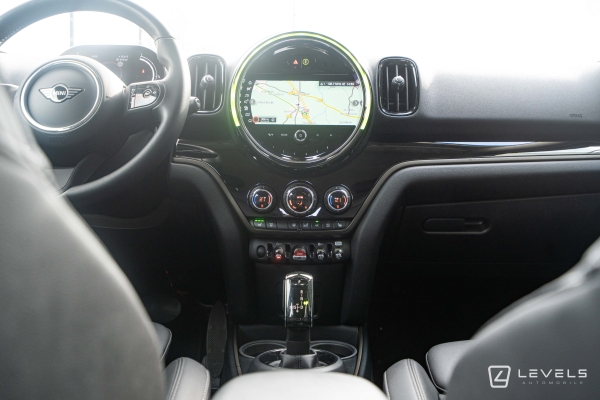 MINI COUNTRYMAN COOPER Essential 136 ch BVA7