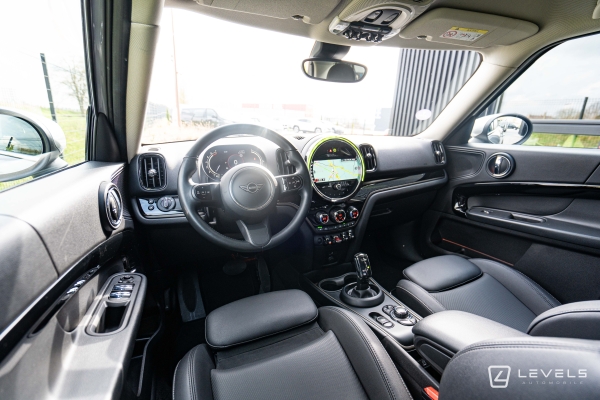 MINI COUNTRYMAN COOPER Essential 136 ch BVA7