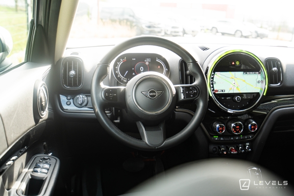 MINI COUNTRYMAN COOPER Essential 136 ch BVA7