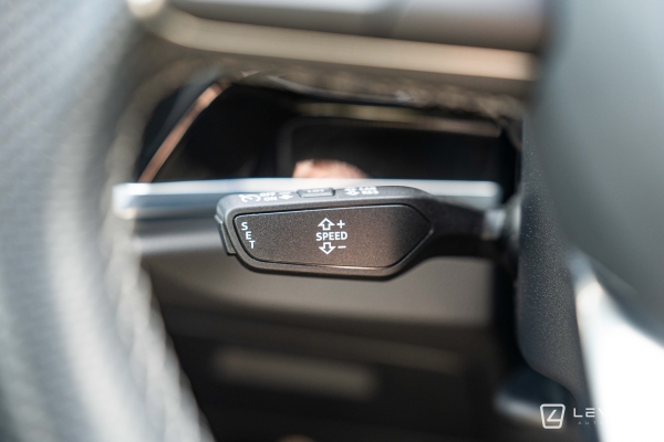 Audi Q3 45 TFSIe 245 ch S-Line S-TRONIC 6