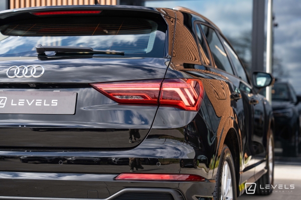 Audi Q3 45 TFSIe 245 ch S-Line S-TRONIC 6