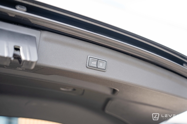 Audi Q3 45 TFSIe 245 ch S-Line S-TRONIC 6