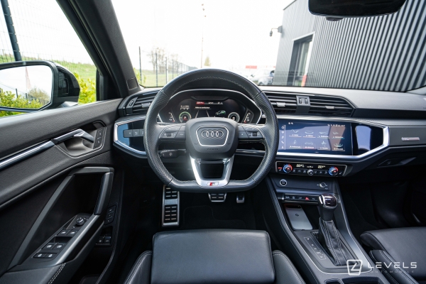 Audi Q3 45 TFSIe 245 ch S-Line S-TRONIC 6