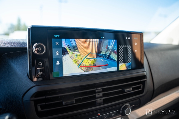 Utilitaire Citroën Jumpy M 2.2L 180 CH Cabine Approfondie 5 places EAT8 - 32492 € HT