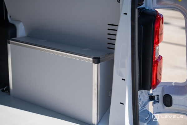 Utilitaire Citroën Jumpy M 2.2L 180 CH Cabine Approfondie 5 places EAT8 - 32492 € HT