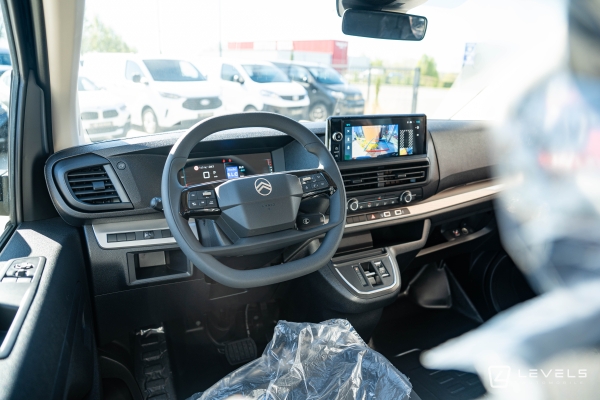 Utilitaire Citroën Jumpy M 2.2L 180 CH Cabine Approfondie 5 places EAT8 - 32908 € HT