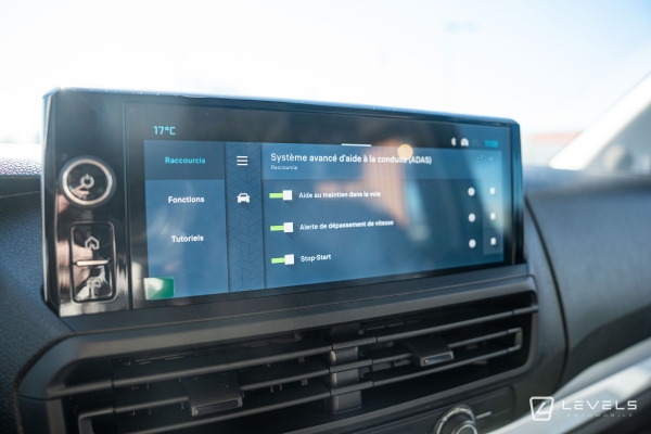 Utilitaire Citroën Jumpy M 2.2L 180 CH Cabine Approfondie 5 places EAT8 - 32908 € HT