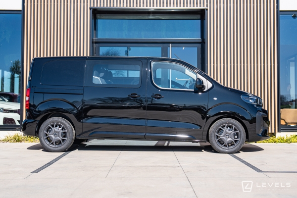 Utilitaire Citroën Jumpy M 2.2L 180 CH Cabine Approfondie 5 places EAT8 - 32908 € HT