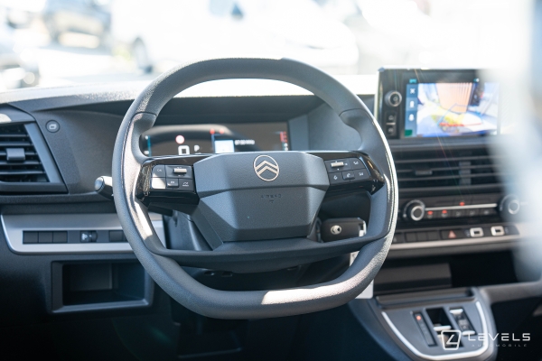 Utilitaire Citroën Jumpy M 2.2L 180 CH Cabine Approfondie 5 places EAT8 - 32908 € HT