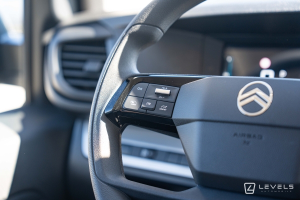 Utilitaire Citroën Jumpy M 2.2L 180 CH Cabine Approfondie 5 places EAT8 - 32908 € HT