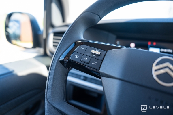 Utilitaire Citroën Jumpy M 2.2L 180 CH Cabine Approfondie 5 places EAT8 - 32908 € HT