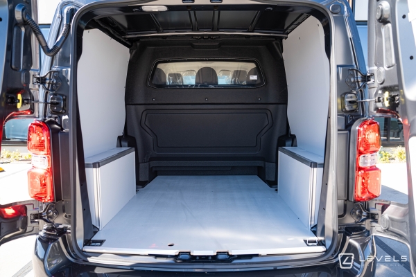 Utilitaire Citroën Jumpy M 2.2L 180 CH Cabine Approfondie 5 places EAT8 - 32908 € HT