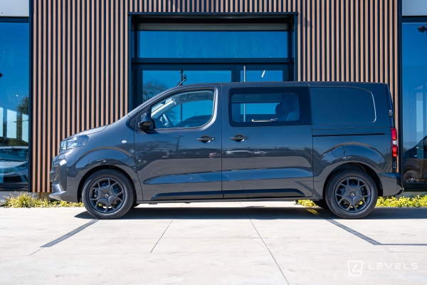 Utilitaire Citroën Jumpy M 2.2L 180 CH Cabine Approfondie 5 places EAT8 - 32908 € HT