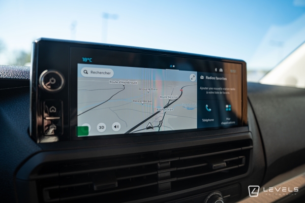 Utilitaire Citroën Jumpy M 2.2L 180 CH Cabine Approfondie 5 places EAT8 - 32908 € HT