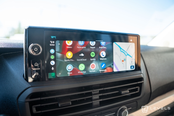 Utilitaire Citroën Jumpy M 2.2L 180 CH Cabine Approfondie 5 places EAT8 - 32908 € HT