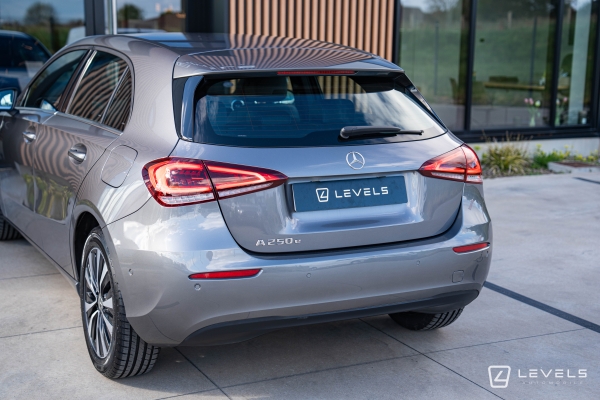Mercedes Classe A 250e Progressive Line 8G DCT