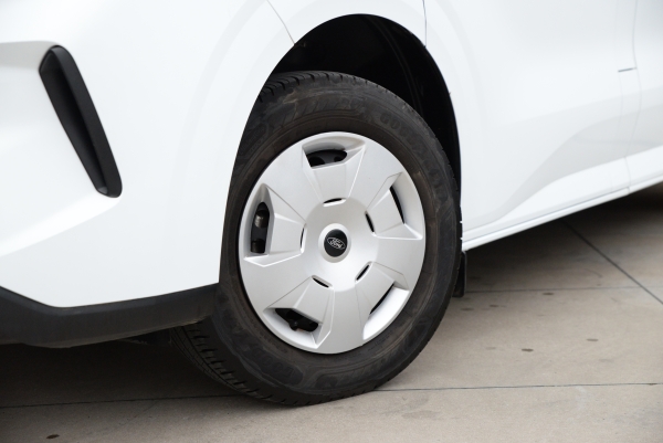 Utilitaire FORD Transit Custom 136ch Fourgon tôlé 280 L1H1 2.0 EcoBlue 25825€ HT