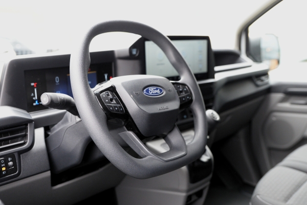 Utilitaire FORD Transit Custom 136ch Fourgon tôlé 280 L1H1 2.0 EcoBlue 25825€ HT