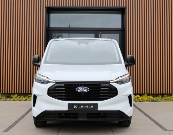 Utilitaire FORD Transit Custom 136ch Fourgon tôlé 280 L1H1 2.0 EcoBlue 25825€ HT