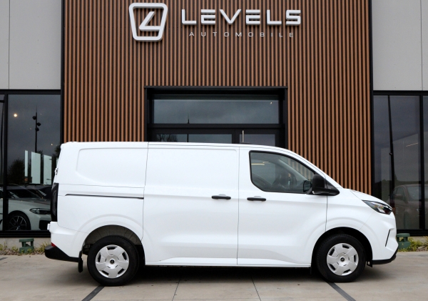 Utilitaire FORD Transit Custom 136ch Fourgon tôlé 280 L1H1 2.0 EcoBlue 25825€ HT