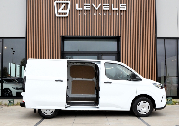 Utilitaire FORD Transit Custom 136ch Fourgon tôlé 280 L1H1 2.0 EcoBlue 25825€ HT