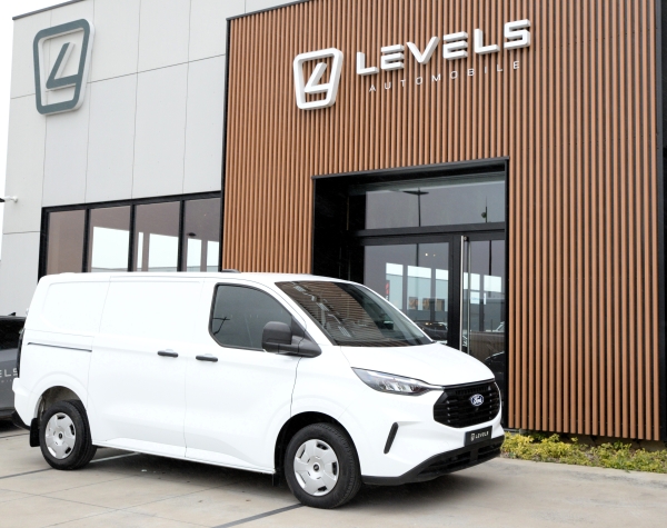 Utilitaire FORD Transit Custom 136ch Fourgon tôlé 280 L1H1 2.0 EcoBlue 25825€ HT