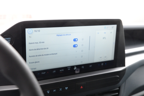 Utilitaire FORD Transit Custom 136ch Fourgon tôlé 280 L1H1 2.0 EcoBlue 25825€ HT