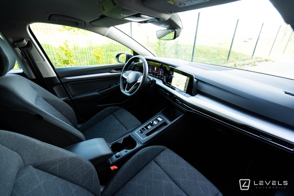  Volkswagen Golf 8 1.0 eTSI 110ch DSG7 Life Business