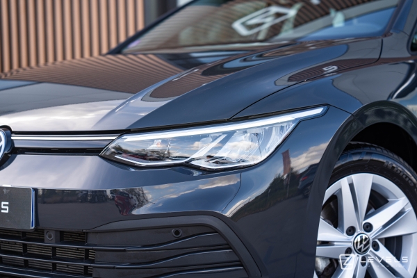  Volkswagen Golf 8 1.0 eTSI 110ch DSG7 Life Business