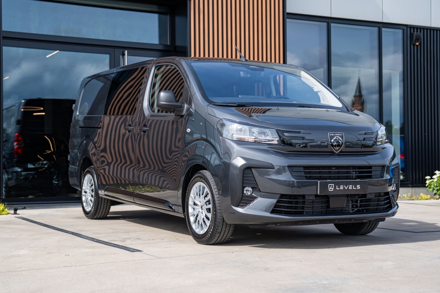 Utilitaire PEUGEOT EXPERT XL 2.2 HDI 180 BVA CABINE APPROFONDIE 5 P 33325 €HT