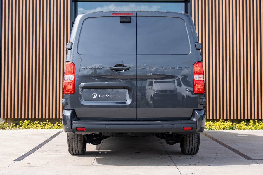 Utilitaire PEUGEOT EXPERT XL 2.2 HDI 180 BVA CABINE APPROFONDIE 5 P 33325 €HT