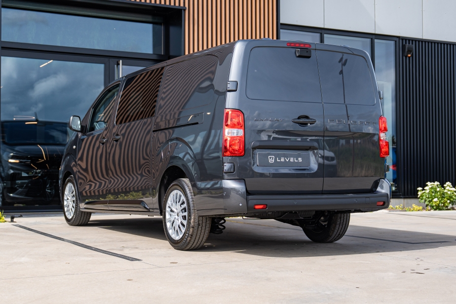 Utilitaire PEUGEOT EXPERT XL 2.2 HDI 180 BVA CABINE APPROFONDIE 5 P 33325 €HT