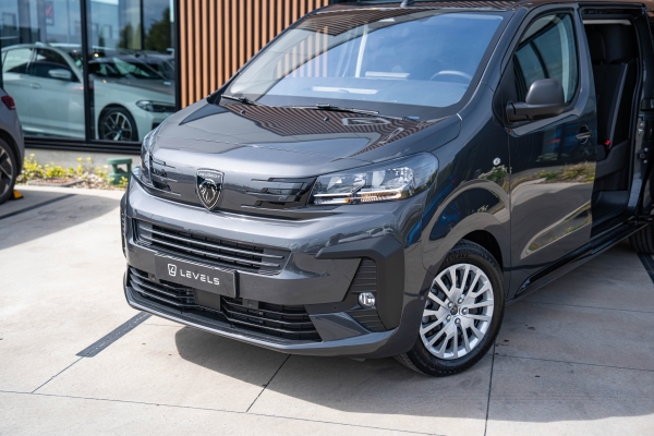 Utilitaire PEUGEOT EXPERT XL 2.2 HDI 180 BVA CABINE APPROFONDIE 5 P 33325 €HT
