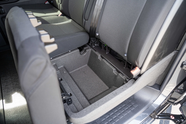 Utilitaire PEUGEOT EXPERT XL 2.2 HDI 180 BVA CABINE APPROFONDIE 5 P 33325 €HT