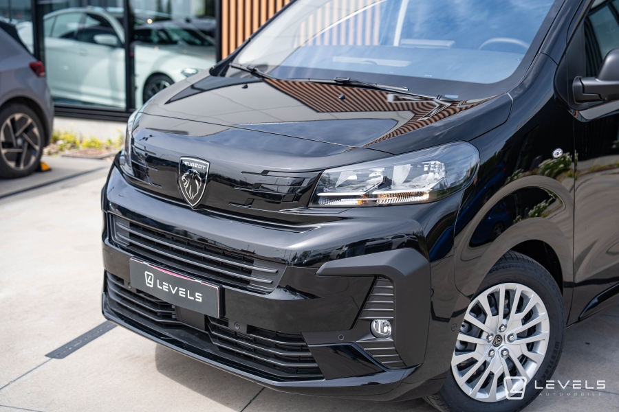 Utilitaire PEUGEOT EXPERT XL 2.2 HDI 180 BVA CABINE APPROFONDIE 5 P 33325 €HT