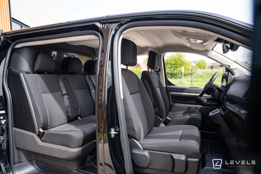 Utilitaire PEUGEOT EXPERT XL 2.2 HDI 180 BVA CABINE APPROFONDIE 5 P 33325 €HT